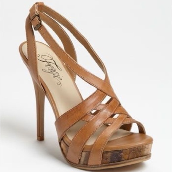 👡 Fergie Ankle Strap Brown Sandal Heels Size 7 - Picture 2 of 8